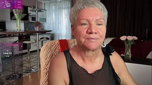 Snapshot of roxana_brooks chatting on 03.07.25 roxana brooks online show from 03.07.25