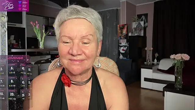 Snapshot of roxana_brooks chatting on 03.10.25 roxana brooks online show from 03.10.25