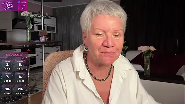 Snapshot of roxana_brooks chatting on 03.14.25 roxana brooks online show from 03.14.25