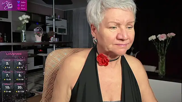 Snapshot of roxana_brooks chatting on 03.22.25 roxana brooks online show from 03.22.25