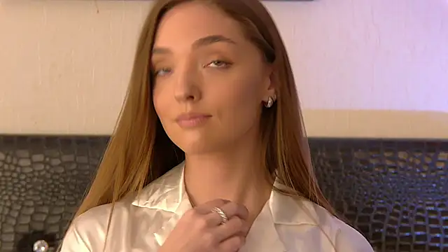 VirginieCruz online show from 03.01.25