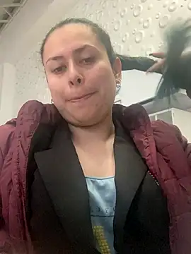 Snapshot of adriluna chatting on 09.13.25 adriluna online show from 09.13.25