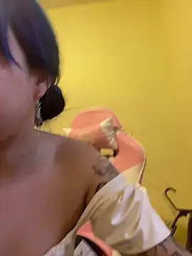 Snapshot of Lucygothic chatting on 01.13.25 Lucygothic online show from 01.13.25