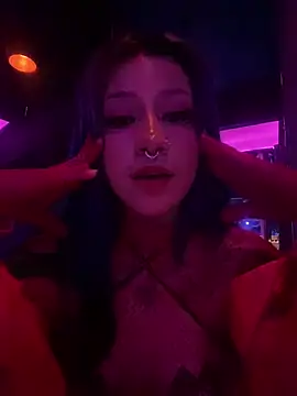 Snapshot of Lucygothic chatting on 02.18.25 Lucygothic online show from 02.18.25