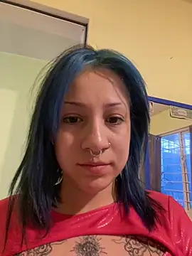 Snapshot of Lucygothic chatting on 03.10.25 Lucygothic online show from 03.10.25