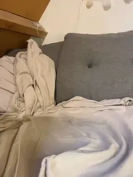 Snapshot of TalullaX chatting on 12.05.24 TalullaX online show from 12.05.24