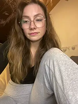 Snapshot of TalullaX chatting on 01.16.25 TalullaX online show from 01.16.25