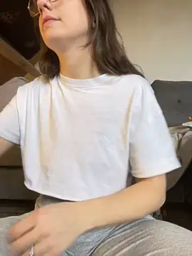 Snapshot of TalullaX chatting on 01.31.25 TalullaX online show from 01.31.25