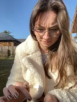 Snapshot of TalullaX chatting on 03.06.25 TalullaX online show from 03.06.25