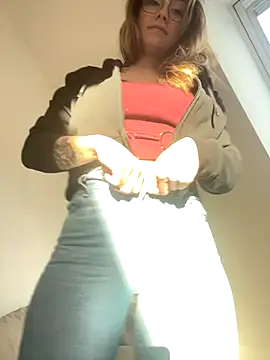 TalullaX online show from 11.10.25