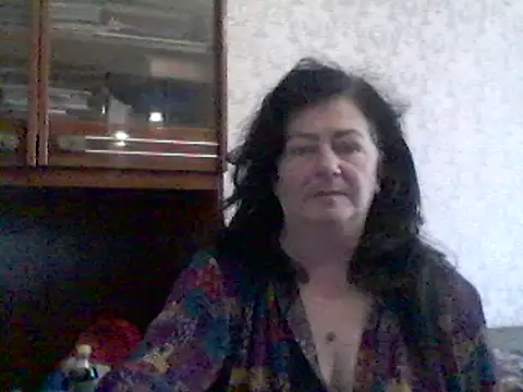 Snapshot of GypsiQueen2 chatting on 02.18.25 GypsiQueen2 online show from 02.18.25