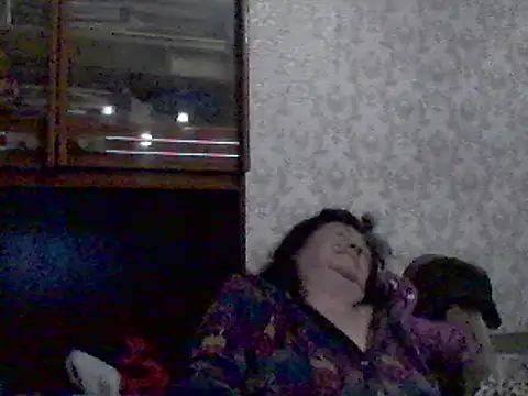 Snapshot of GypsiQueen2 chatting on 02.21.25 GypsiQueen2 online show from 02.21.25