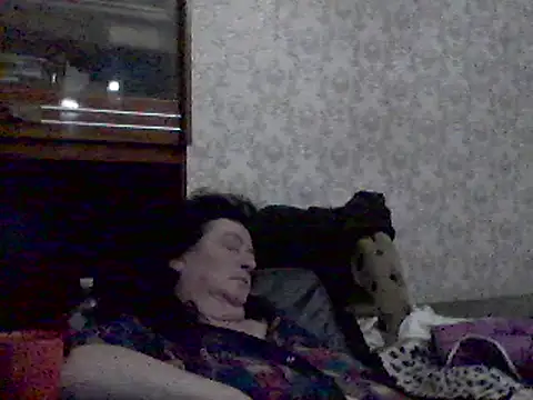 Snapshot of GypsiQueen2 chatting on 02.25.25 GypsiQueen2 online show from 02.25.25