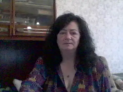 Snapshot of GypsiQueen2 chatting on 03.03.25 GypsiQueen2 online show from 03.03.25