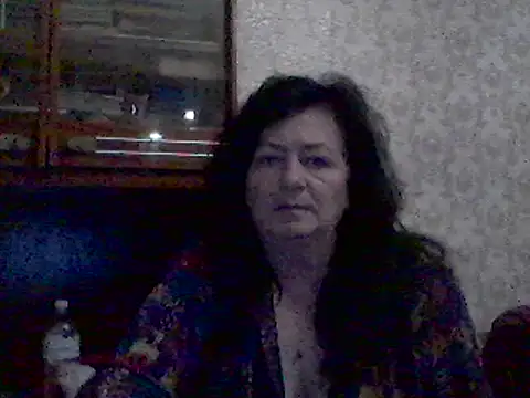 Snapshot of GypsiQueen2 chatting on 03.06.25 GypsiQueen2 online show from 03.06.25