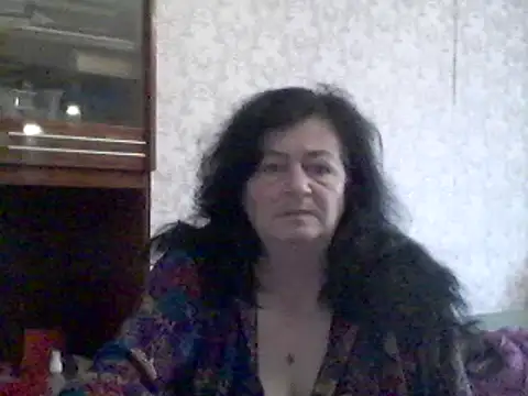 Snapshot of GypsiQueen2 chatting on 03.13.25 GypsiQueen2 online show from 03.13.25