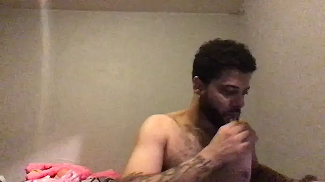 Snapshot of mondo29 chatting on 02.18.25 mondo29 online show from 02.18.25