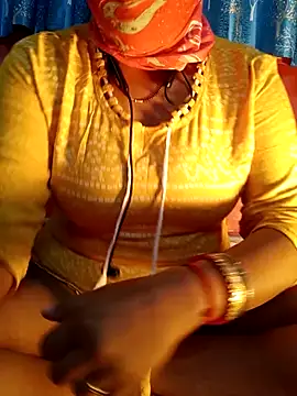 Snapshot of Bengali-boudi chatting on 12.12.24 Bengali-boudi online show from 12.12.24