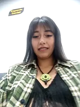 Snapshot of Scarlet_wd18 chatting on 03.12.25 Scarlet wd18 online show from 03.12.25