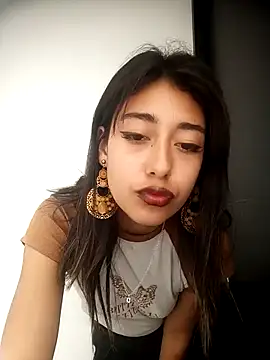 Snapshot of Scarlet_wd18 chatting on 03.12.25 Scarlet wd18 online show from 03.12.25