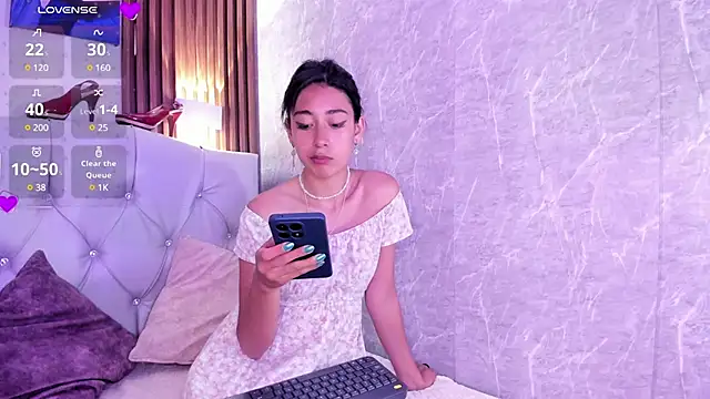 Snapshot of Scarlet_wd18 chatting on 03.21.25 Scarlet wd18 online show from 03.21.25