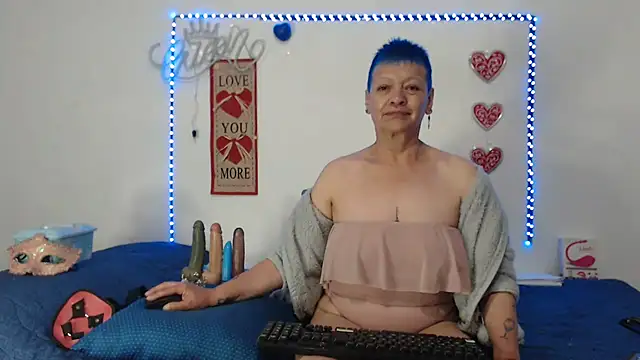 Snapshot of loquitaqueen011 chatting on 02.09.25 loquitaqueen011 online show from 02.09.25