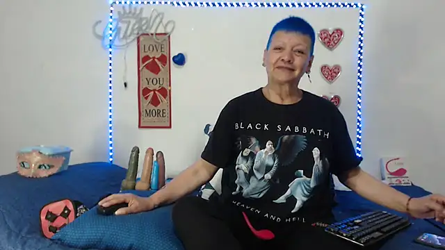 Snapshot of loquitaqueen011 chatting on 02.27.25 loquitaqueen011 online show from 02.27.25