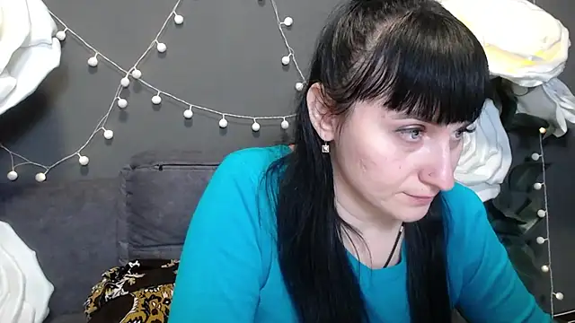 Snapshot of NinaFlawlees chatting on 11.27.25 NinaFlawlees online show from 11.27.25