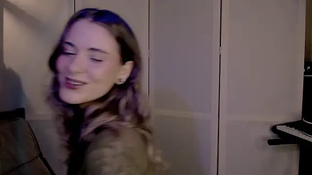 Snapshot of risha_laas chatting on 01.22.25 risha laas online show from 01.22.25