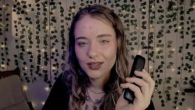 Snapshot of risha_laas chatting on 01.30.25 risha laas online show from 01.30.25