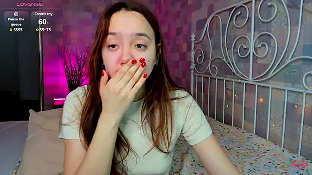 Snapshot of Fera1_Berry chatting on 12.05.24 Fera1 Berry online show from 12.05.24