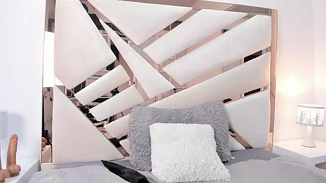 Naughty  Mom online show from 01.29.25