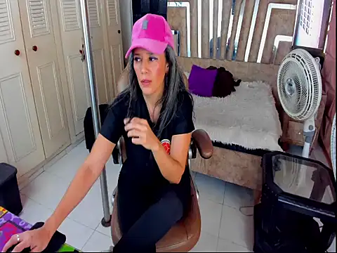 cute sassy online show from 09.09.25