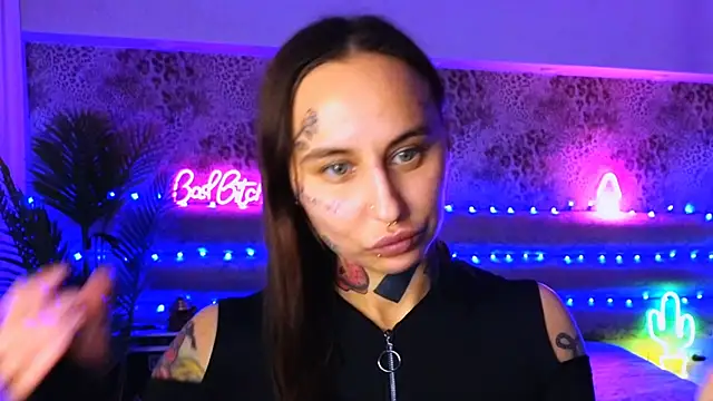 Snapshot of Cool_Freak_ chatting on 01.18.25 Cool Freak online show from 01.18.25