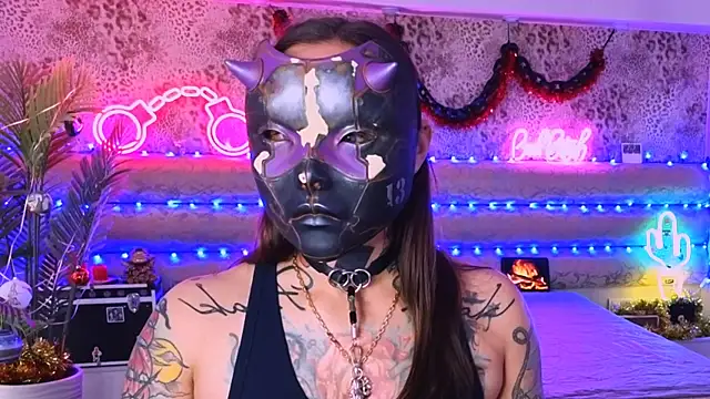 Snapshot of Cool_Freak_ chatting on 11.22.25 Cool Freak online show from 11.22.25