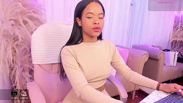 Snapshot of Mia_damm chatting on 09.25.25 Mia damm online show from 09.25.25