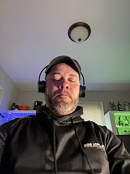 Snapshot of Cristian-Brayan chatting on 03.11.25 Cristian-Brayan online show from 03.11.25