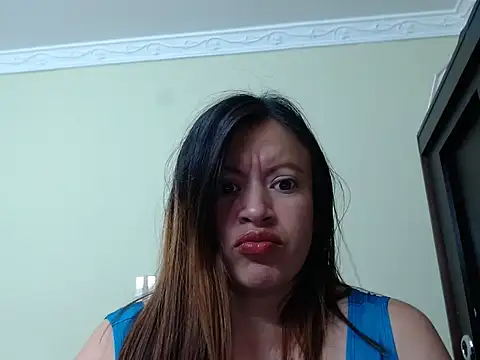 emilysamantha 8 online show from 11.21.25