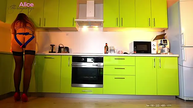 pinkheart  online show from 12.03.25