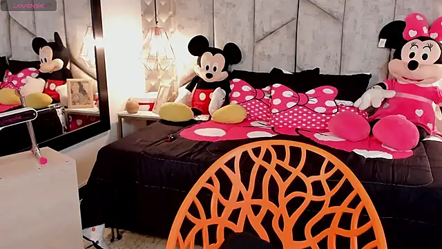 NiicolleMiller online show from 10.09.25