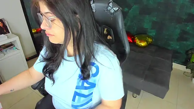 BellaFlaming online show from 12.26.24