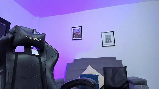 BellaFlaming online show from 02.11.25