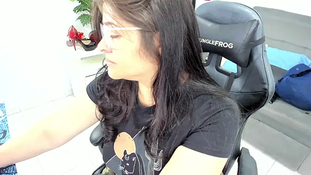 BellaFlaming online show from 02.25.25