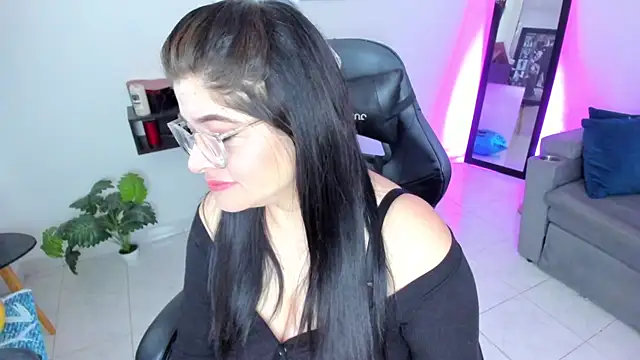 BellaFlaming online show from 09.19.25