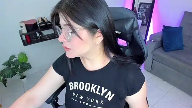 BellaFlaming online show from 09.20.25