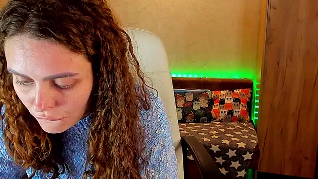 Snapshot of mia_grantes chatting on 12.12.24 mia grantes online show from 12.12.24