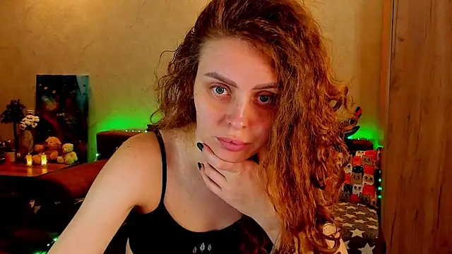 Snapshot of mia_grantes chatting on 12.15.24 mia grantes online show from 12.15.24