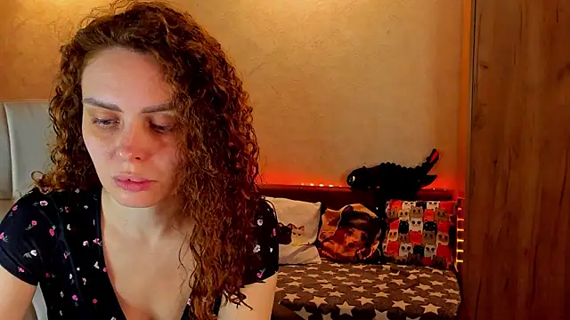 Snapshot of mia_grantes chatting on 12.16.24 mia grantes online show from 12.16.24