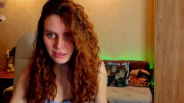 Snapshot of mia_grantes chatting on 02.11.25 mia grantes online show from 02.11.25
