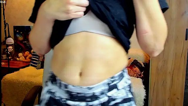 Snapshot of mia_grantes chatting on 10.21.25 mia grantes online show from 10.21.25